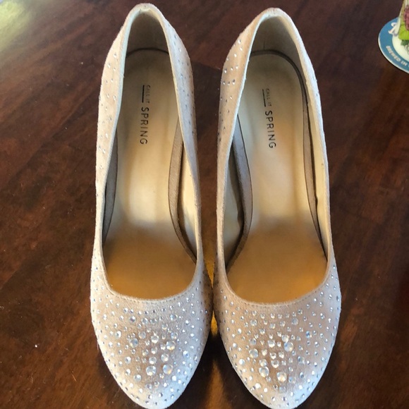 Heels - Picture 4 of 7